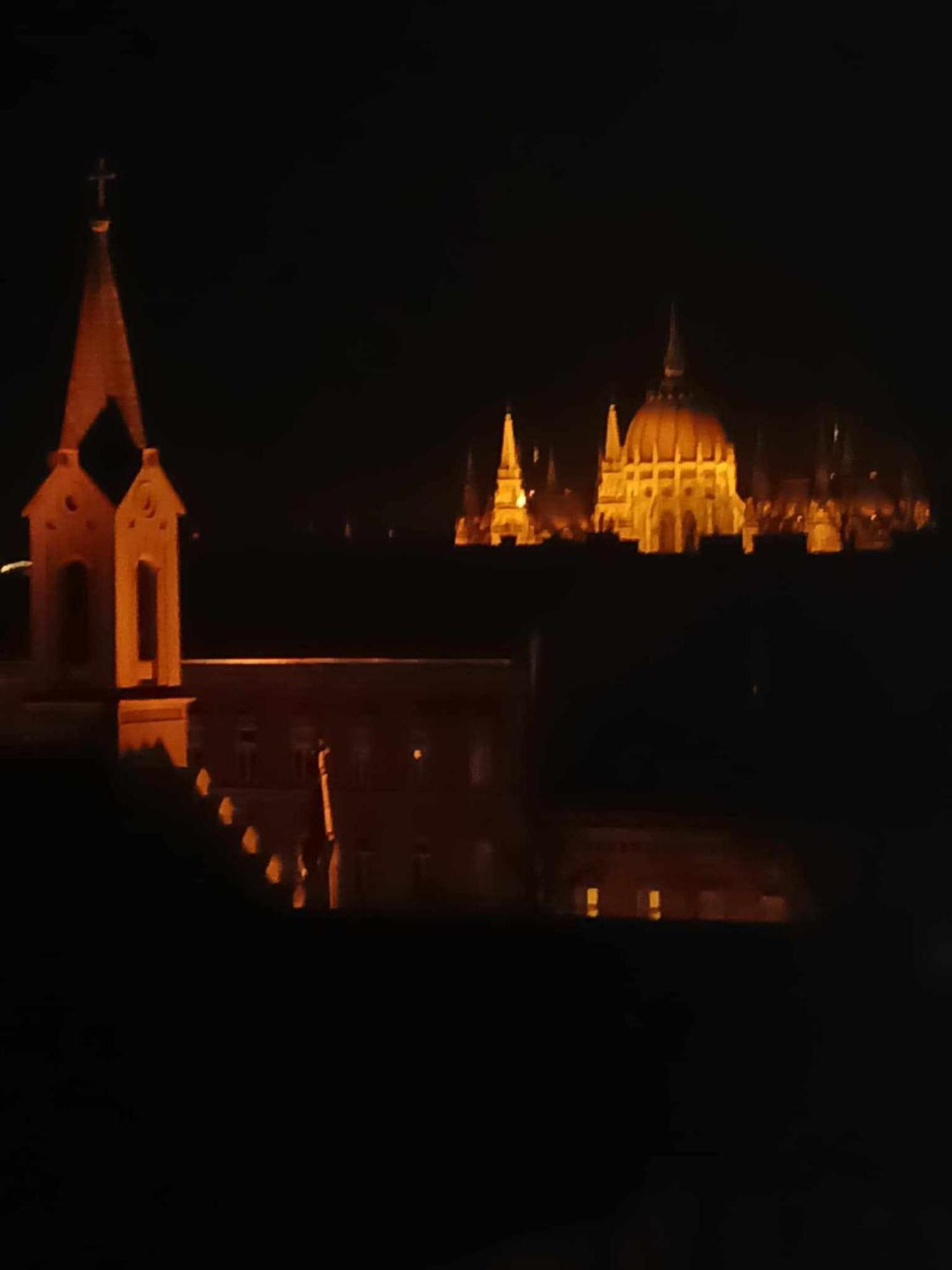 Cozy Panorama At The Castle Apartment Budapest Luaran gambar